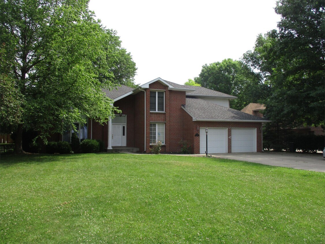 Primary Photo - 80 Ridgecrest Ct