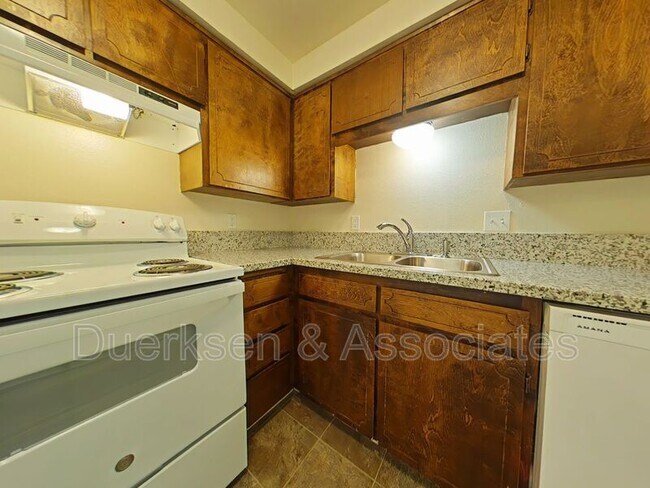 Foto del edificio - 953 NW Oak Ave