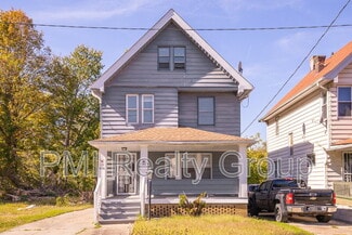 Building Photo - 476 E 108th St