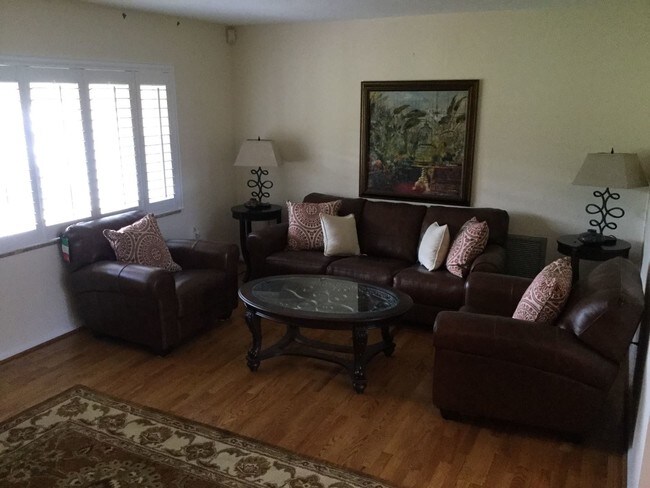 Foto del edificio - 3 br, 2 bath House - 1018 TURNER ROAD