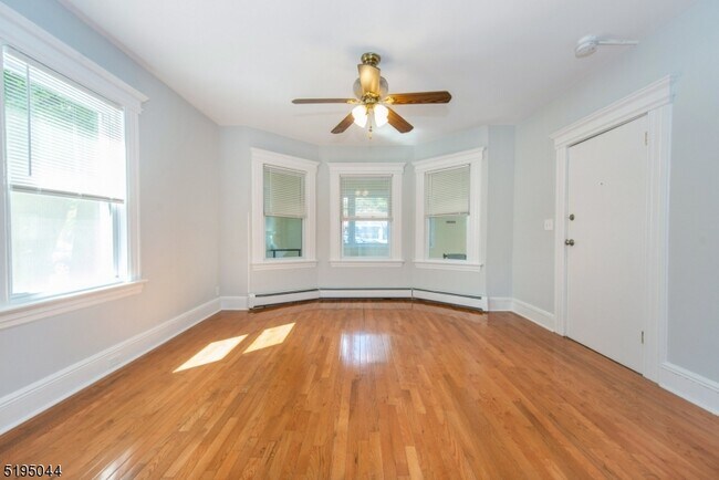 Building Photo - 159 Valley Rd