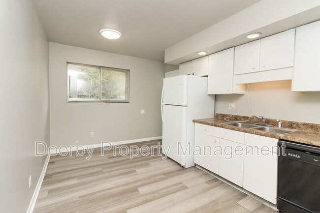 Building Photo - 183 Colony Cir