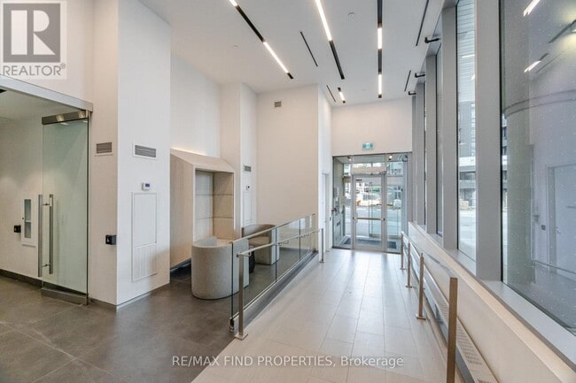 Photo du bâtiment - 99-2399 Broadway Ave