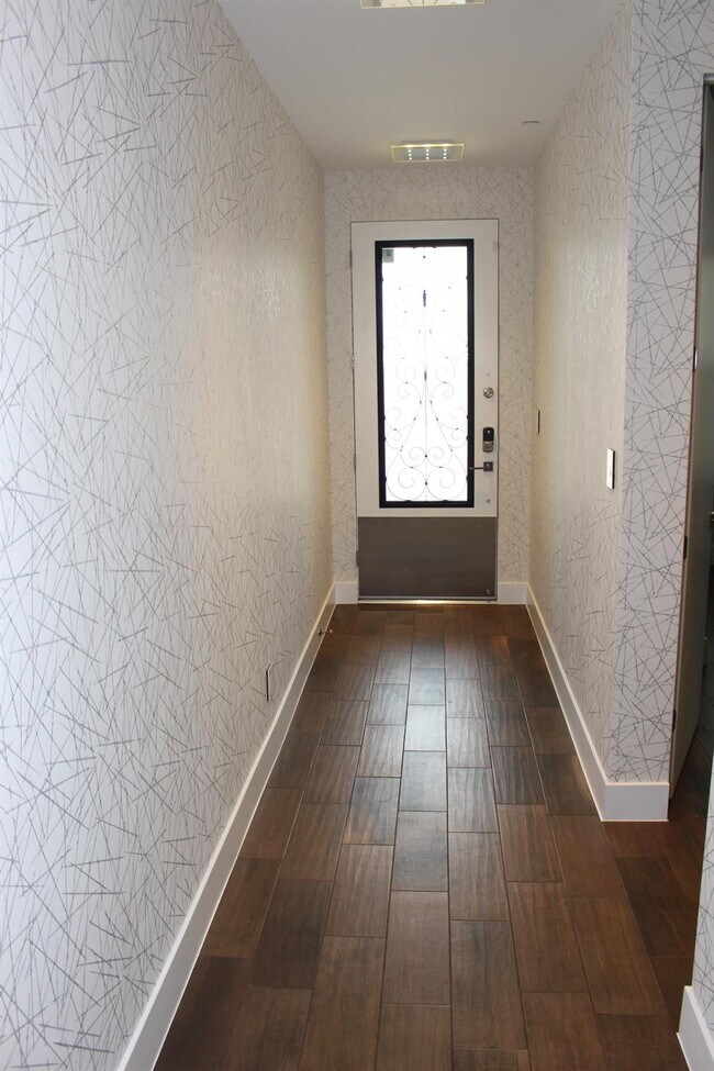 Foto del edificio - 6137 E Terrace Ave