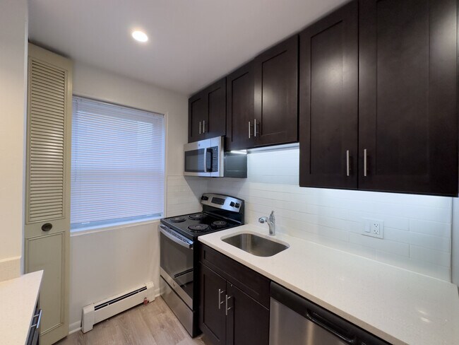 Foto del edificio - 527 W Aldine Ave