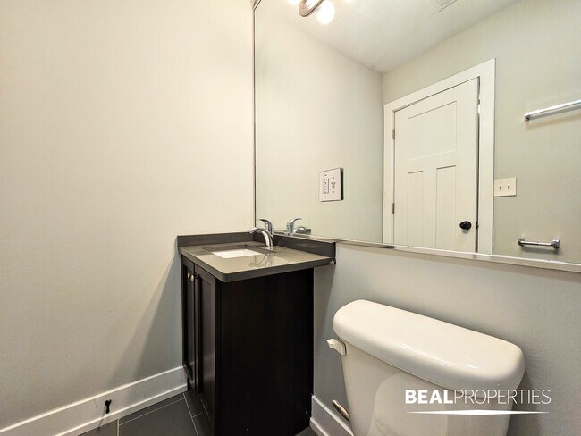 Foto del edificio - 550 W Arlington Pl