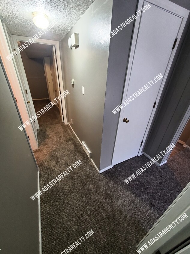 Building Photo - 7026 Woodson Rd