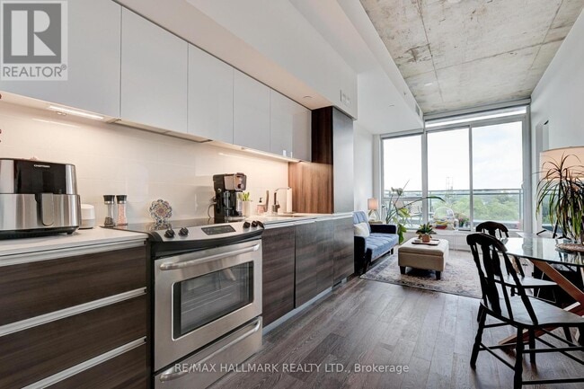 Photo du bâtiment - 1238 Dundas St E