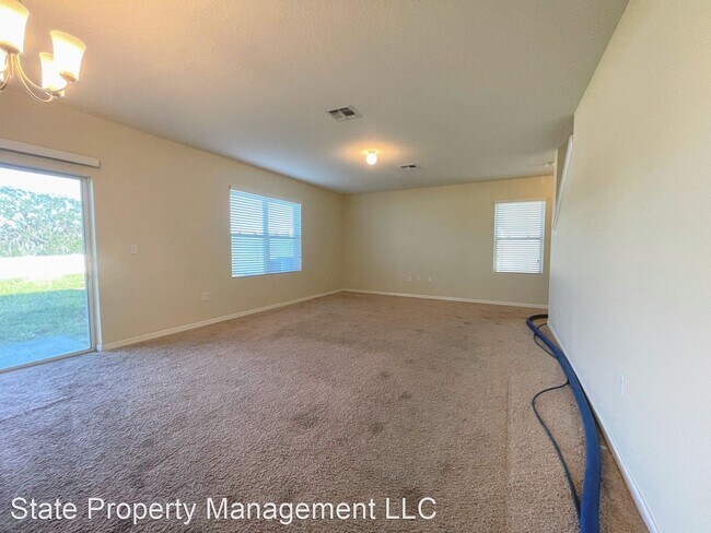 Building Photo - 4 br, 2 bath House - 255 Nova Dr.