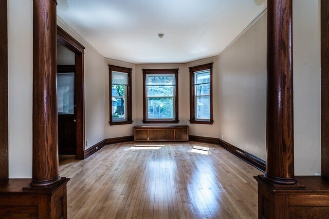 Building Photo - 948 N Leavitt St