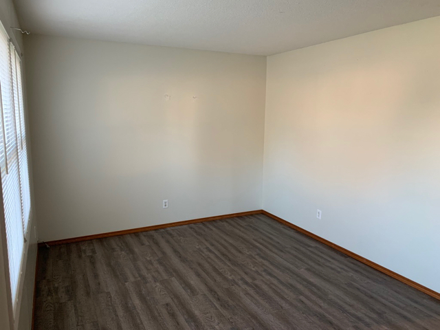 Building Photo - Duplex Unit in Bartonville