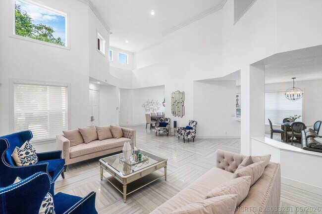 Foto del edificio - 2404 NW 67th St
