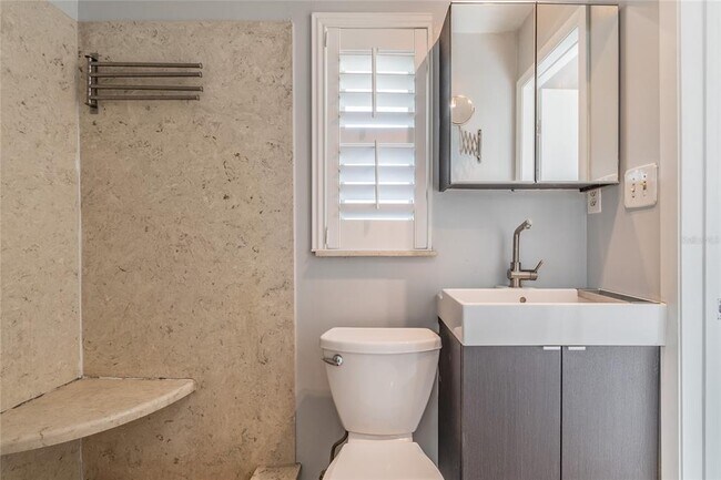 Foto del edificio - 3141 W Euclid Ave