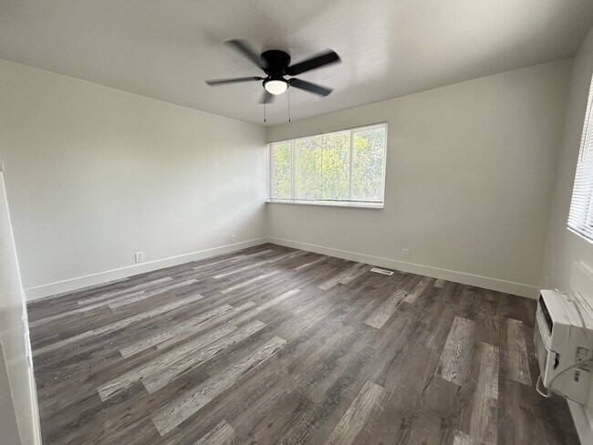 Building Photo - 1340 S 200 E