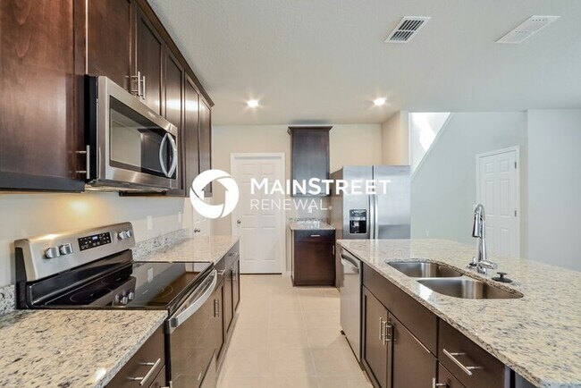 Foto del edificio - 4 Bedroom Pet-Friendly Home in St. Cloud, FL with Main Street Renewal