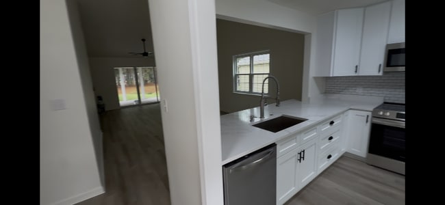 Building Photo - 6432 Sweet Gum Trail