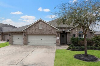 Building Photo - 16015 Jaime Knoll Ln
