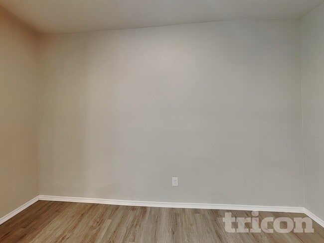 Building Photo - 125 Moonrise Dr