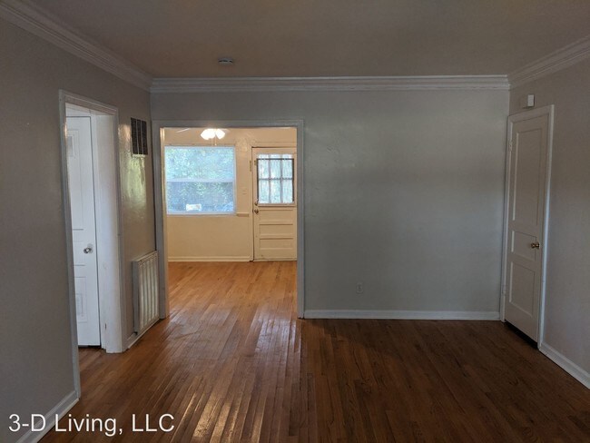 Building Photo - 1314 E Victory Dr
