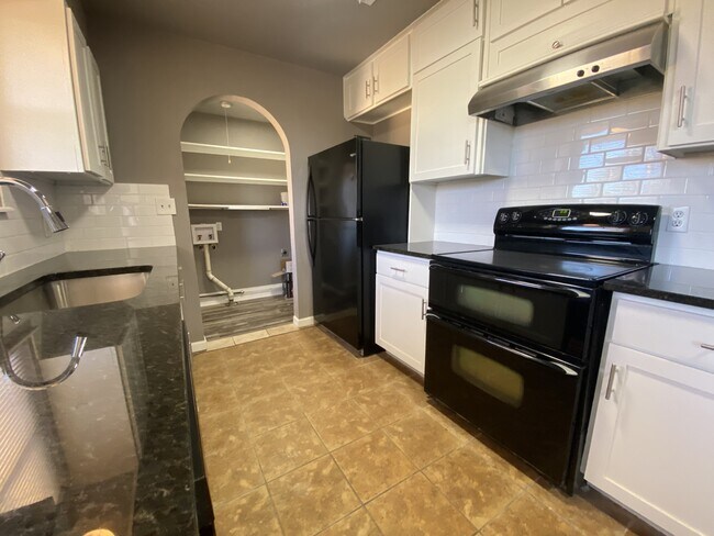 Foto del edificio - 713 N Dallas Ave