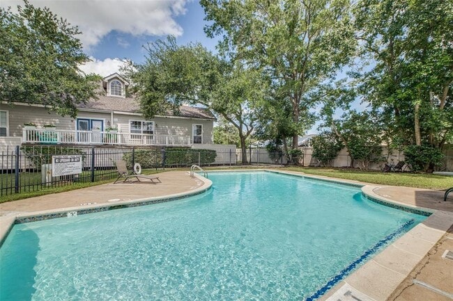 Building Photo - 111 Dunbar Estates Dr