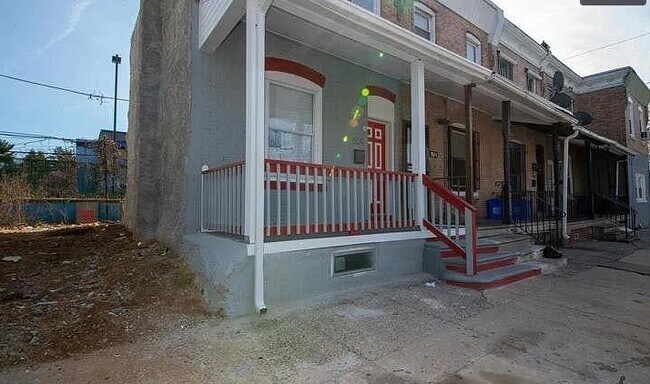Building Photo - 509 N Paxon St