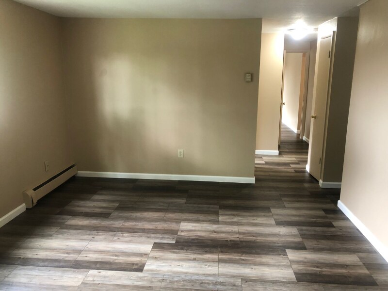 425 Southern Blvd NW Unit 55, Warren, OH 44485 Room for Rent in