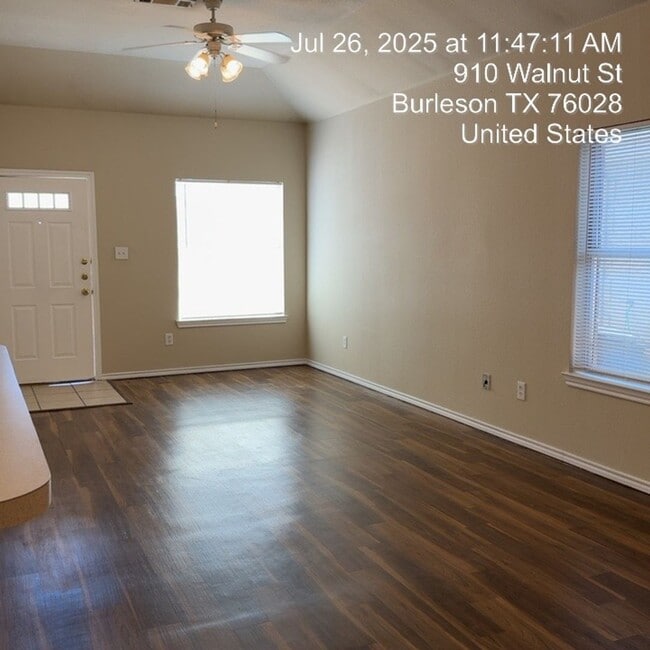 Building Photo - 913 Walnut St