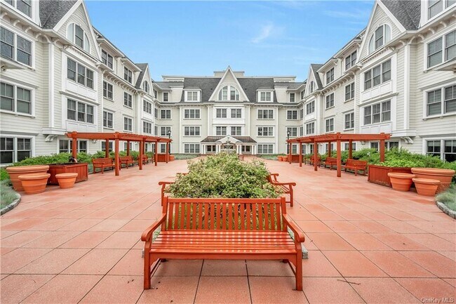 Foto del edificio - 225 Stanley Ave