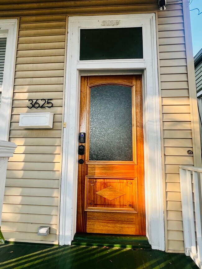 Photo - 3625 Banks St House