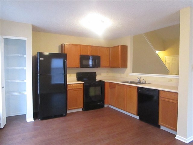 Foto del edificio - 2823 Everbloom Pl