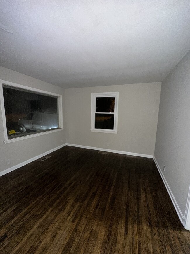 Foto del edificio - 2211 Larimore Dr