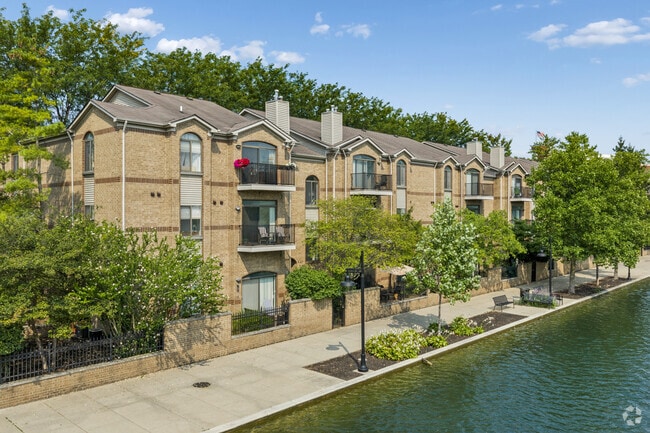 Building Photo - Gardens of Canal Court