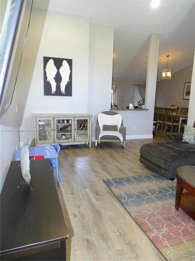 Foto del edificio - 8600 SW 15th St