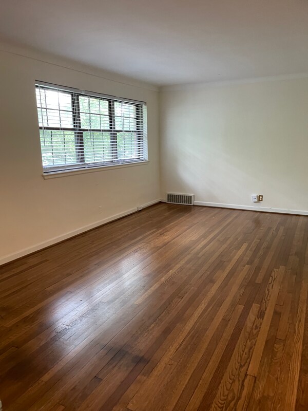 Building Photo - 45 Brighton Way