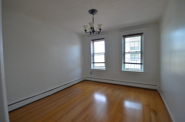 Foto del edificio - 169-171-171 Avenue F