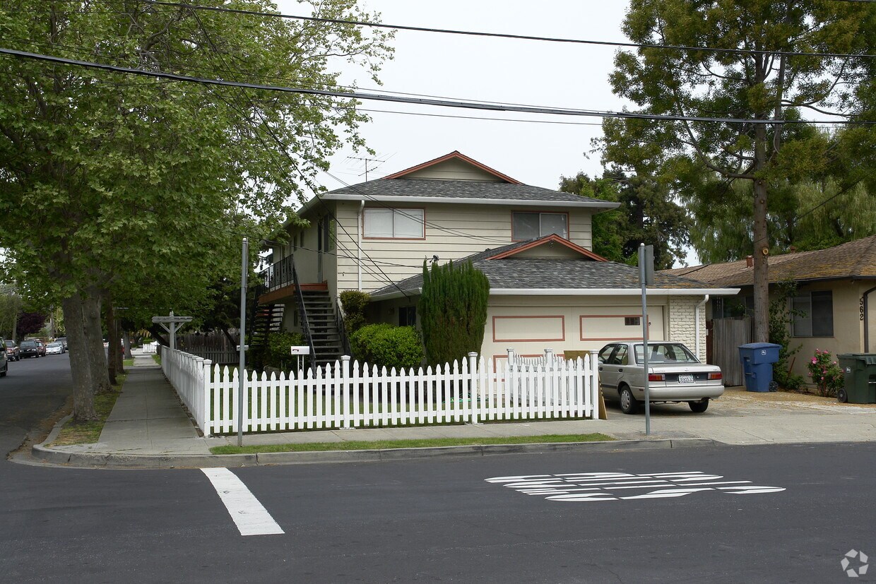 Primary Photo - 763 Fulton St