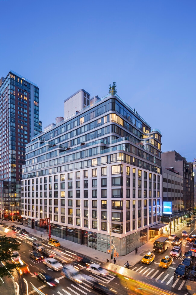 Building Photo - Oskar Luxury Apartments