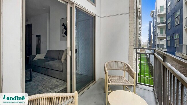 Foto del edificio - 3030 Summer St