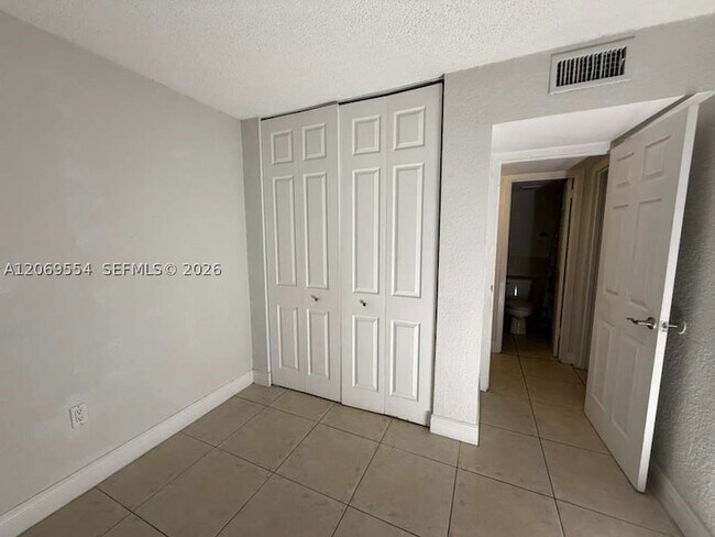 Building Photo - 1800 Sans Souci Blvd
