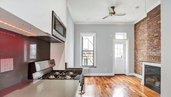 Building Photo - 53 Leroy St