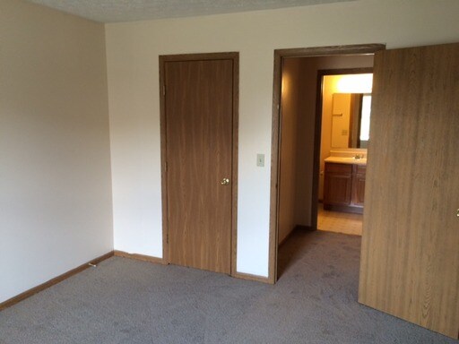 Building Photo - 4036 Ryland Dr