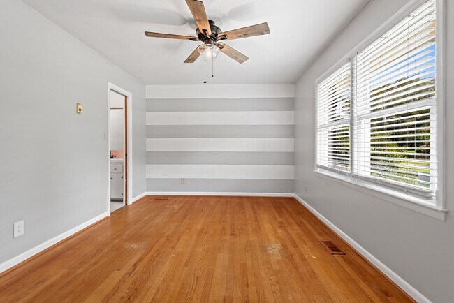 Foto del edificio - Cozy 3 Bedroom Ranch with Large Fenced In ...