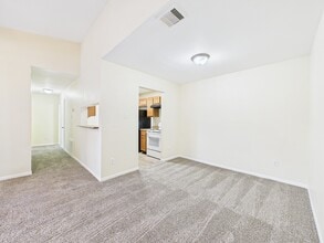 Building Photo - 12642 Ashford Meadow Dr