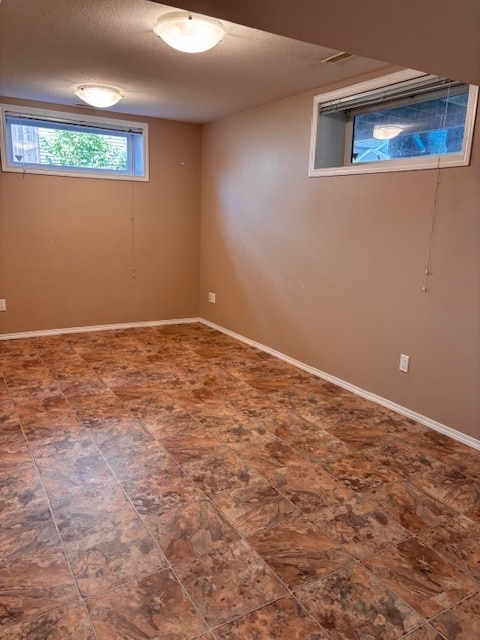 Building Photo - 835 Willowgrove Crescent