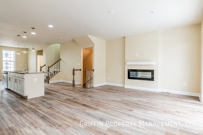 Foto del edificio - 7210 Wood Trail Dr