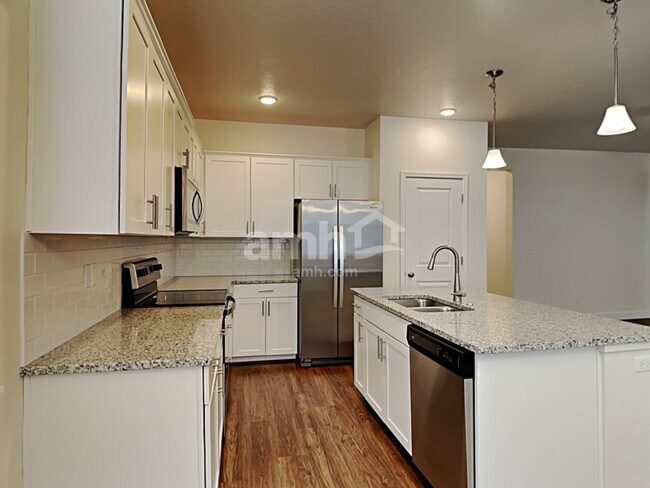 Building Photo - 192 E Sicily Dr