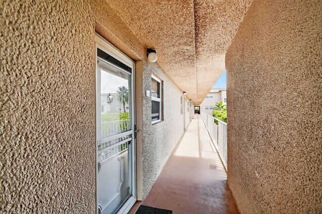 Foto del edificio - 2615 NE 1st Ct