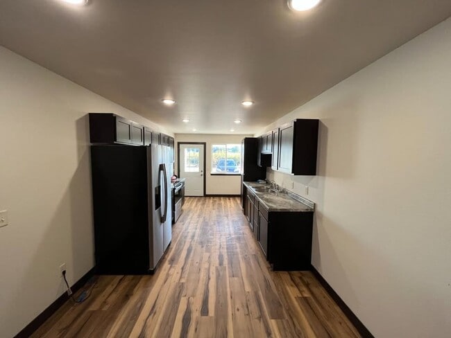 Building Photo - 5258 Christopher Dr