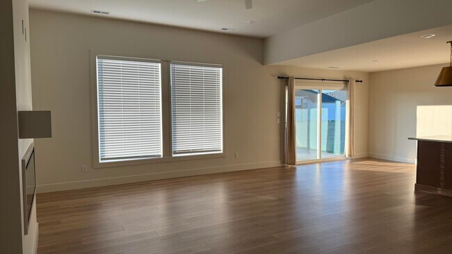 Foto del edificio - 5313 Makana Ln